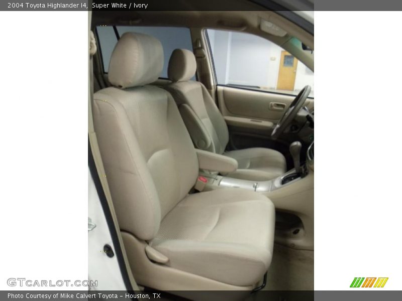 Super White / Ivory 2004 Toyota Highlander I4