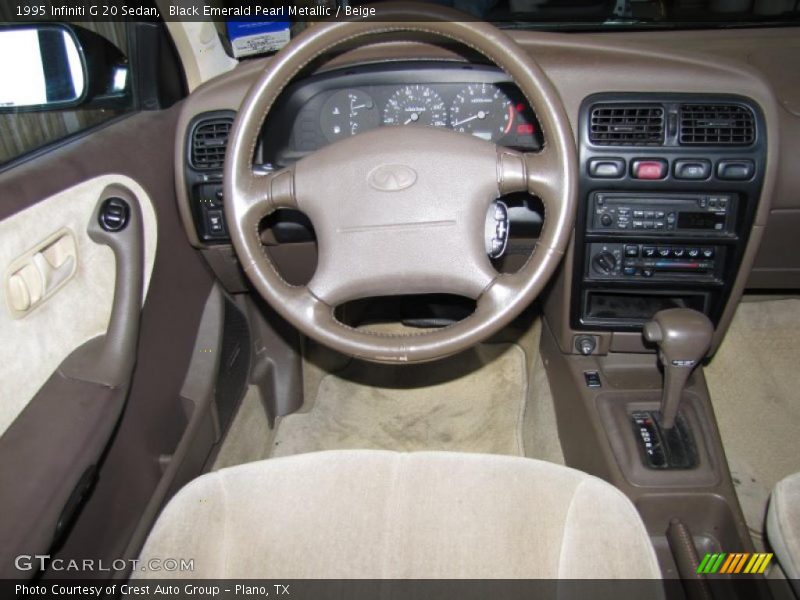 Black Emerald Pearl Metallic / Beige 1995 Infiniti G 20 Sedan