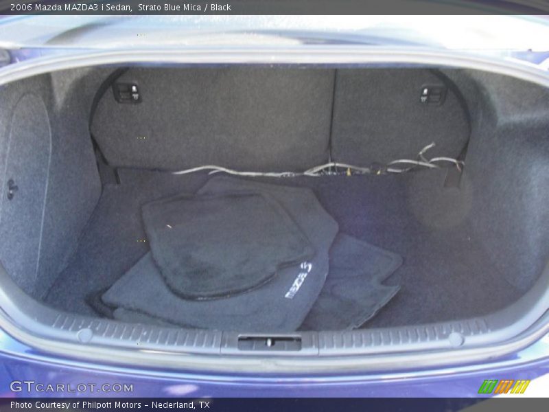 Strato Blue Mica / Black 2006 Mazda MAZDA3 i Sedan