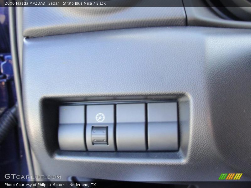 Strato Blue Mica / Black 2006 Mazda MAZDA3 i Sedan
