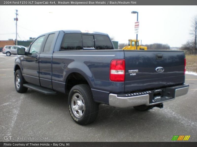 Medium Wedgewood Blue Metallic / Black/Medium Flint 2004 Ford F150 XLT SuperCab 4x4