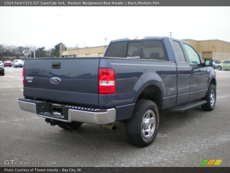 Medium Wedgewood Blue Metallic / Black/Medium Flint 2004 Ford F150 XLT SuperCab 4x4