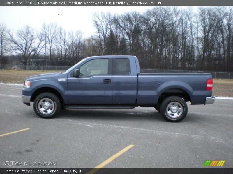 Medium Wedgewood Blue Metallic / Black/Medium Flint 2004 Ford F150 XLT SuperCab 4x4