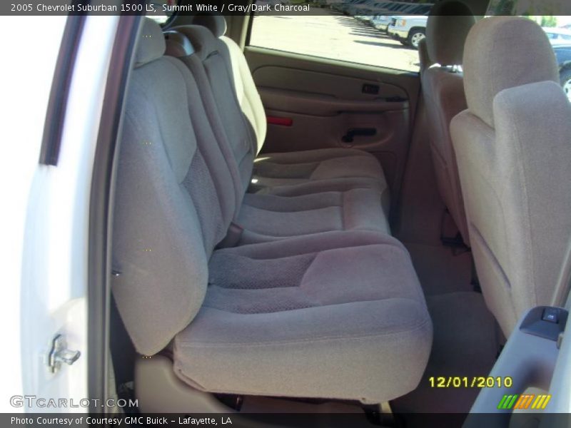 Summit White / Gray/Dark Charcoal 2005 Chevrolet Suburban 1500 LS