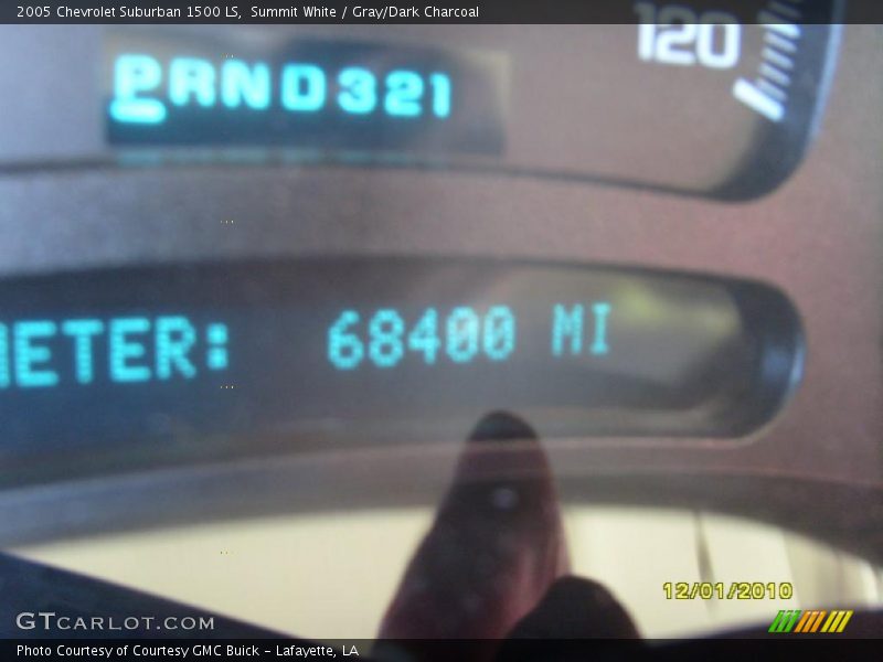 Summit White / Gray/Dark Charcoal 2005 Chevrolet Suburban 1500 LS