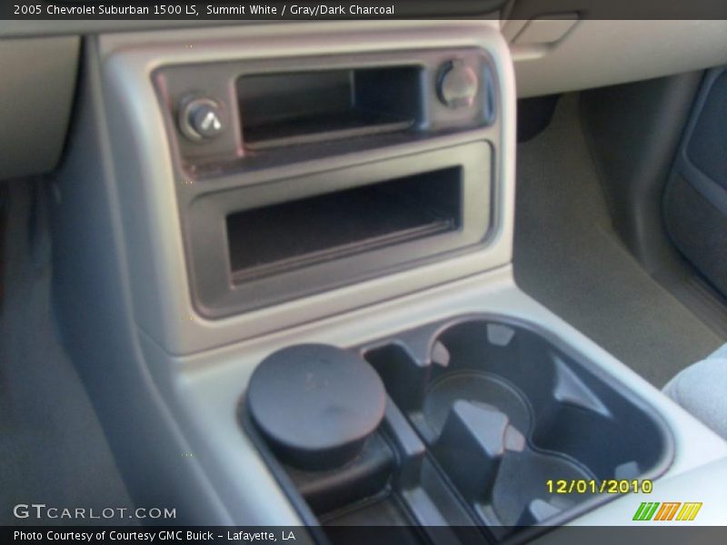 Summit White / Gray/Dark Charcoal 2005 Chevrolet Suburban 1500 LS
