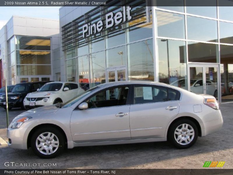 Radiant Silver Metallic / Charcoal 2009 Nissan Altima 2.5 S