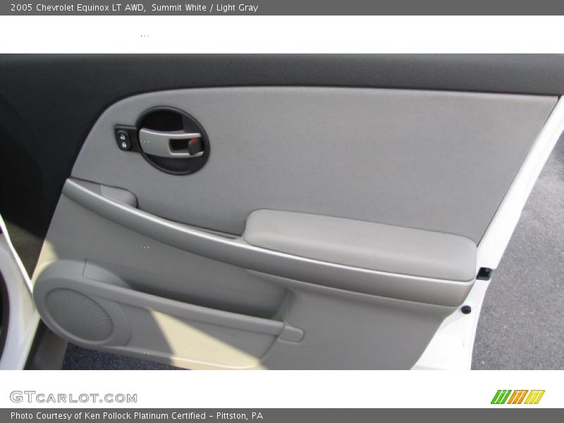 Summit White / Light Gray 2005 Chevrolet Equinox LT AWD