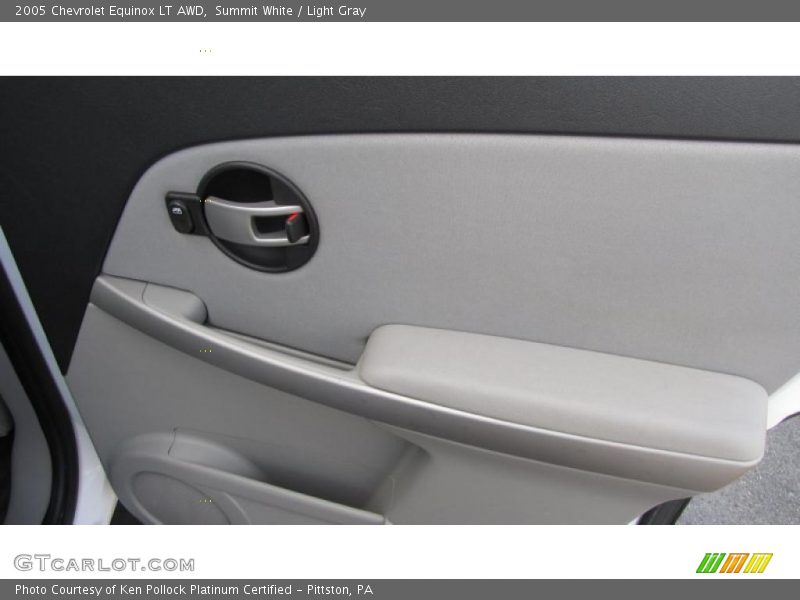 Summit White / Light Gray 2005 Chevrolet Equinox LT AWD