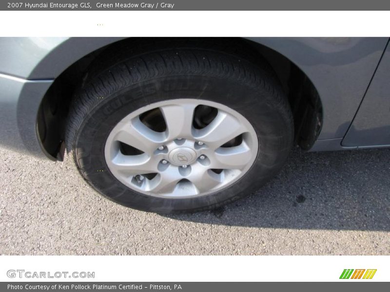 Green Meadow Gray / Gray 2007 Hyundai Entourage GLS