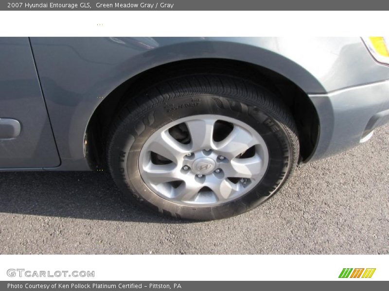 Green Meadow Gray / Gray 2007 Hyundai Entourage GLS