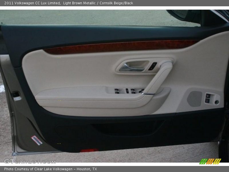 Door Panel of 2011 CC Lux Limited