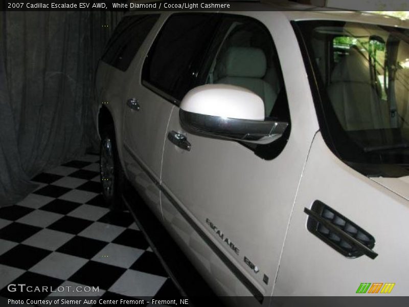 White Diamond / Cocoa/Light Cashmere 2007 Cadillac Escalade ESV AWD