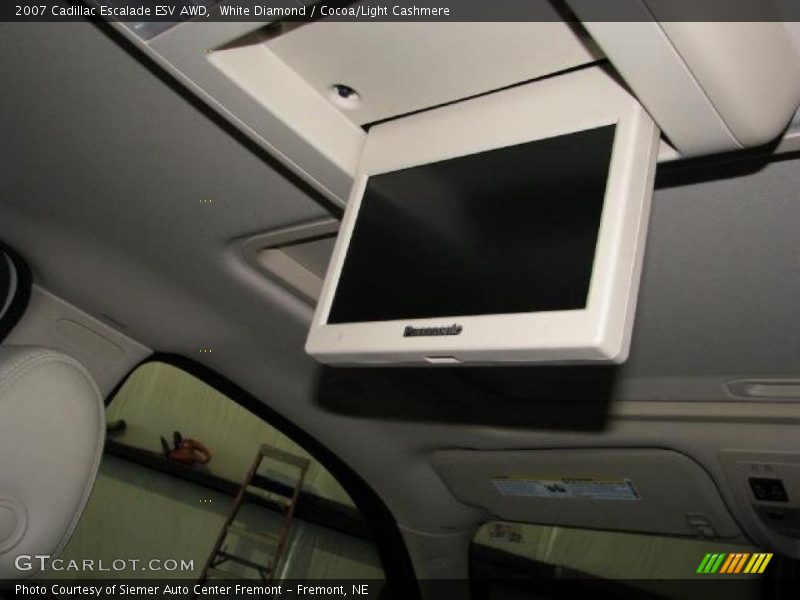 White Diamond / Cocoa/Light Cashmere 2007 Cadillac Escalade ESV AWD