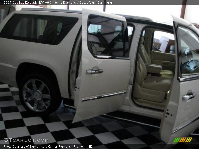 White Diamond / Cocoa/Light Cashmere 2007 Cadillac Escalade ESV AWD