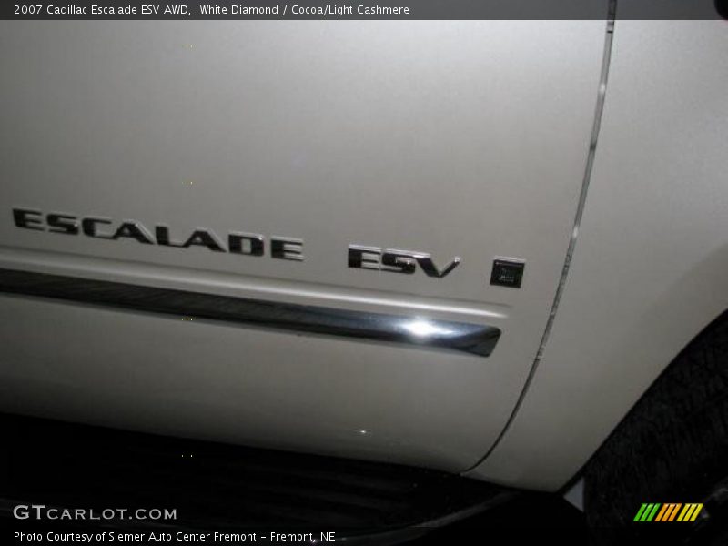 White Diamond / Cocoa/Light Cashmere 2007 Cadillac Escalade ESV AWD