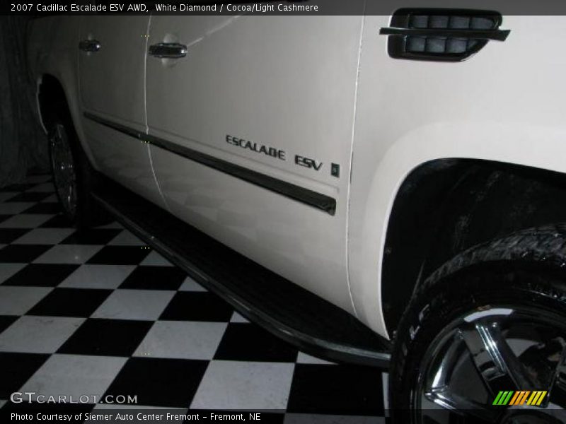 White Diamond / Cocoa/Light Cashmere 2007 Cadillac Escalade ESV AWD