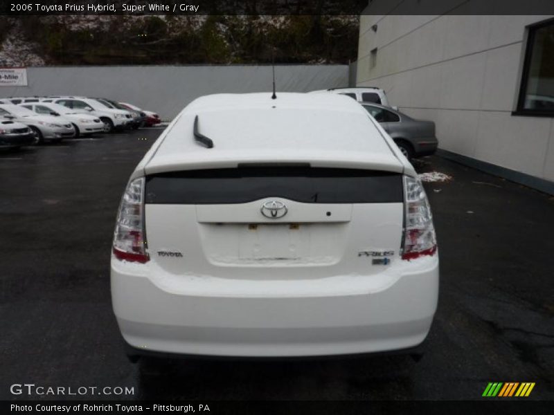 Super White / Gray 2006 Toyota Prius Hybrid