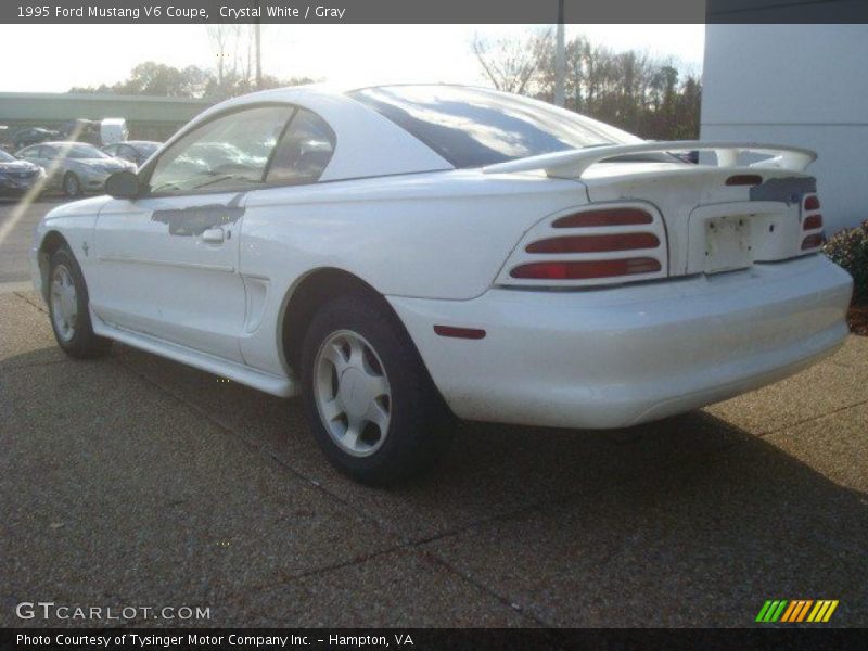 Crystal White / Gray 1995 Ford Mustang V6 Coupe