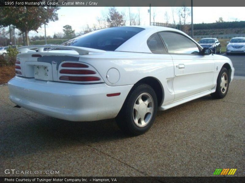 Crystal White / Gray 1995 Ford Mustang V6 Coupe