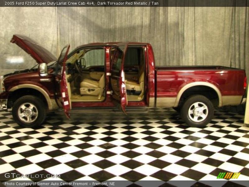 Dark Toreador Red Metallic / Tan 2005 Ford F250 Super Duty Lariat Crew Cab 4x4