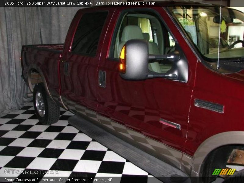 Dark Toreador Red Metallic / Tan 2005 Ford F250 Super Duty Lariat Crew Cab 4x4