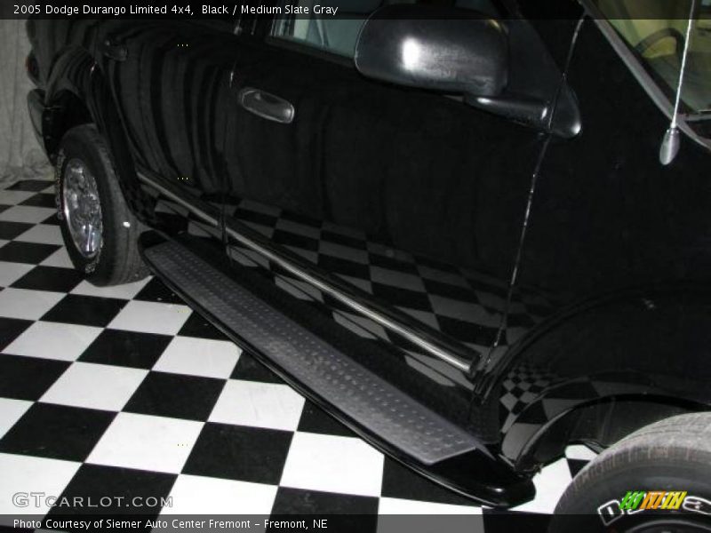 Black / Medium Slate Gray 2005 Dodge Durango Limited 4x4