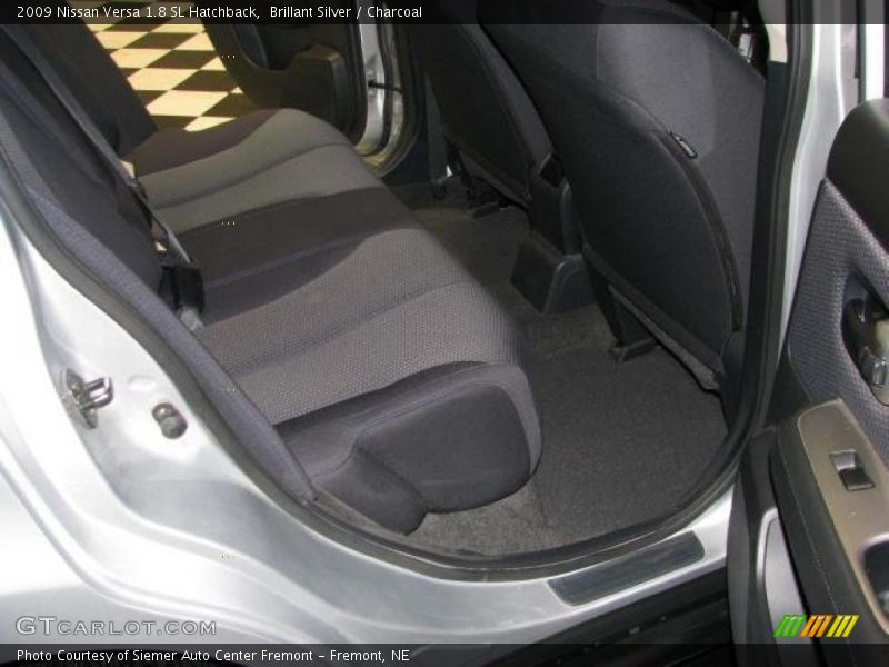 Brillant Silver / Charcoal 2009 Nissan Versa 1.8 SL Hatchback