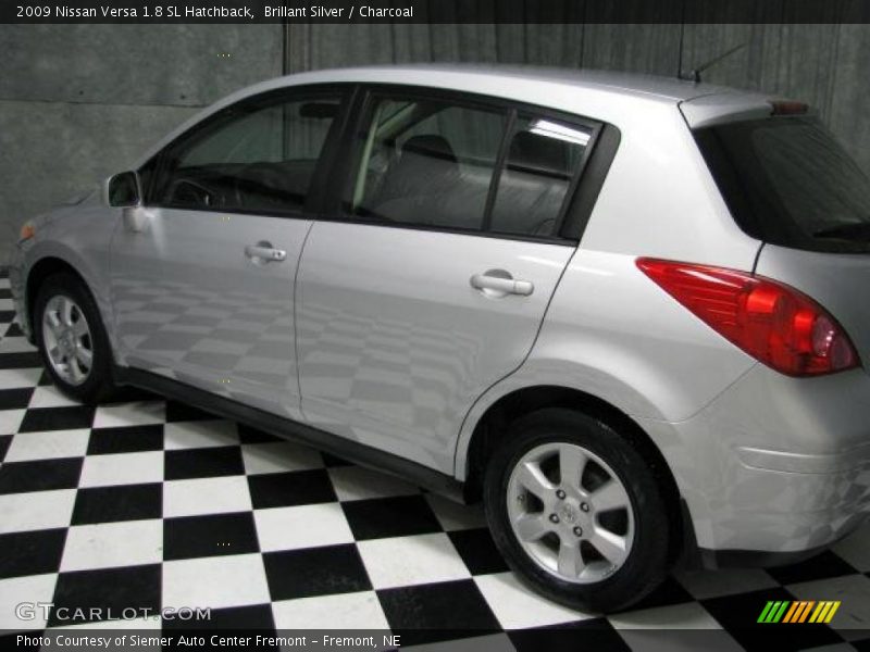 Brillant Silver / Charcoal 2009 Nissan Versa 1.8 SL Hatchback