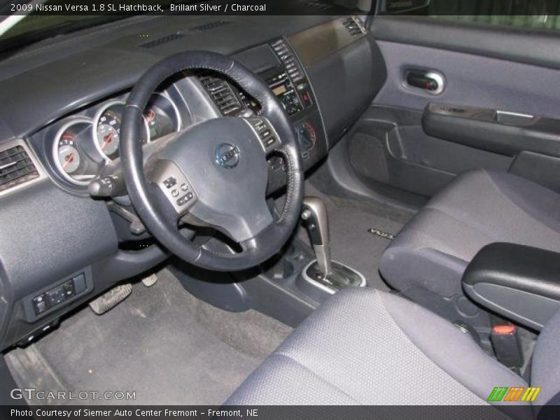 Brillant Silver / Charcoal 2009 Nissan Versa 1.8 SL Hatchback