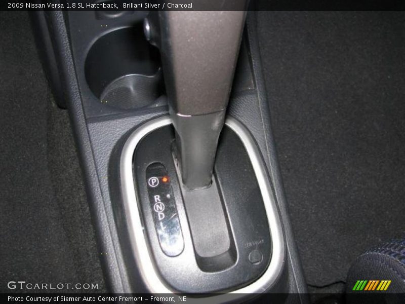 Brillant Silver / Charcoal 2009 Nissan Versa 1.8 SL Hatchback