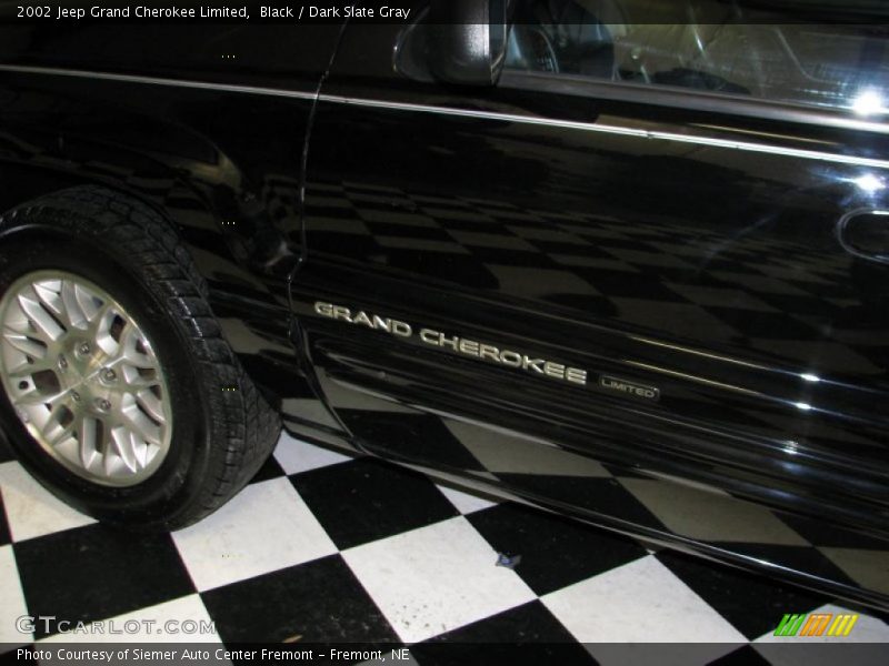 Black / Dark Slate Gray 2002 Jeep Grand Cherokee Limited