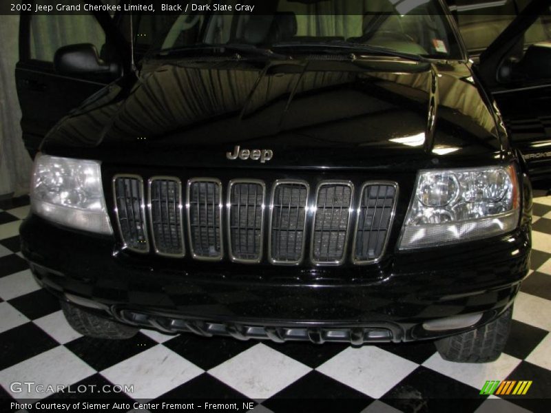 Black / Dark Slate Gray 2002 Jeep Grand Cherokee Limited