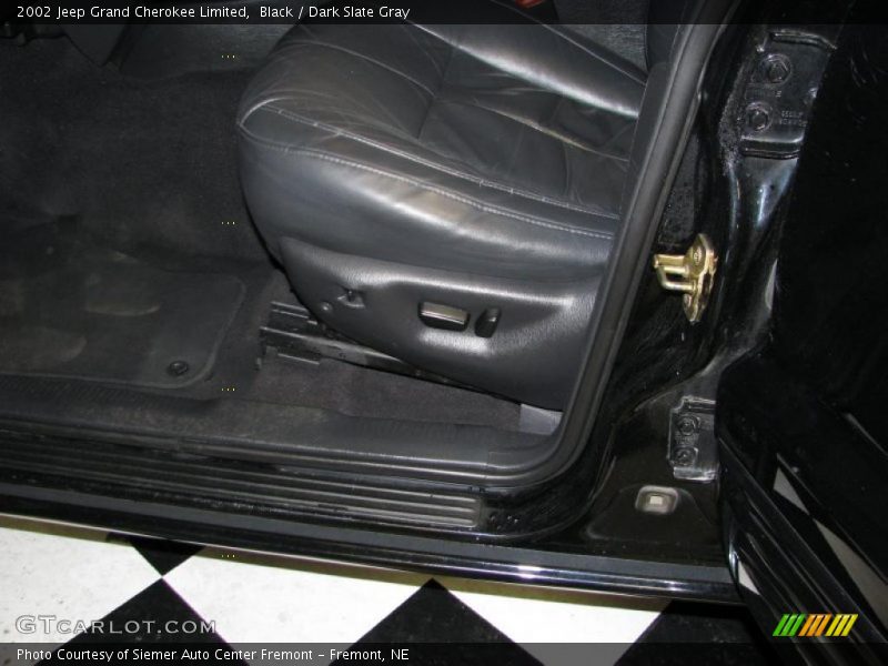 Black / Dark Slate Gray 2002 Jeep Grand Cherokee Limited