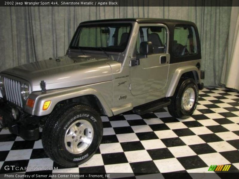 Silverstone Metallic / Agate Black 2002 Jeep Wrangler Sport 4x4