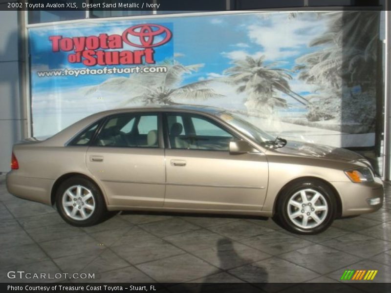 Desert Sand Metallic / Ivory 2002 Toyota Avalon XLS