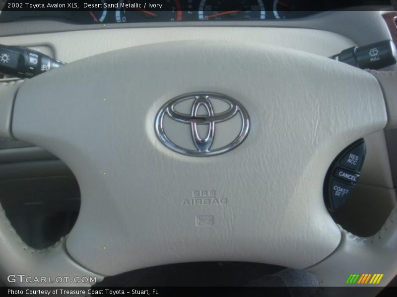 Desert Sand Metallic / Ivory 2002 Toyota Avalon XLS