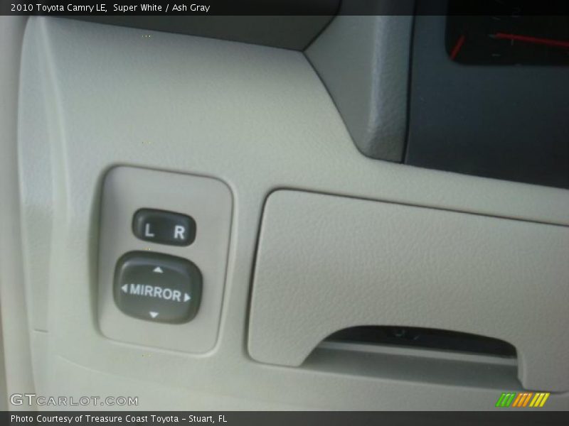 Super White / Ash Gray 2010 Toyota Camry LE