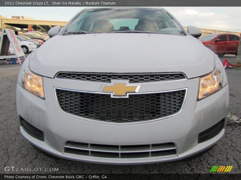 Silver Ice Metallic / Medium Titanium 2011 Chevrolet Cruze LT