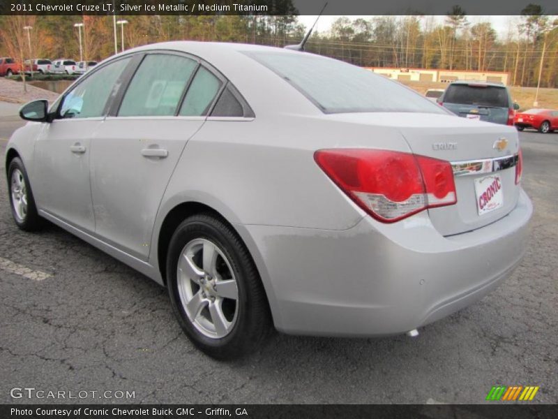 Silver Ice Metallic / Medium Titanium 2011 Chevrolet Cruze LT