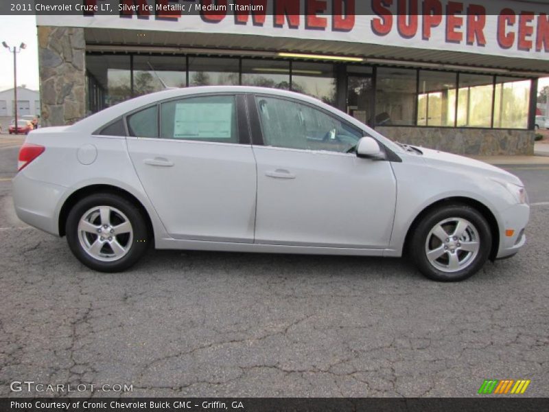 Silver Ice Metallic / Medium Titanium 2011 Chevrolet Cruze LT