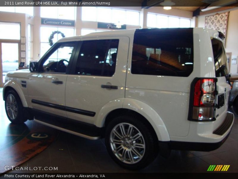 Fuji White / Almond/Nutmeg 2011 Land Rover LR4 HSE LUX