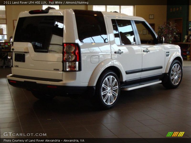 Fuji White / Almond/Nutmeg 2011 Land Rover LR4 HSE LUX