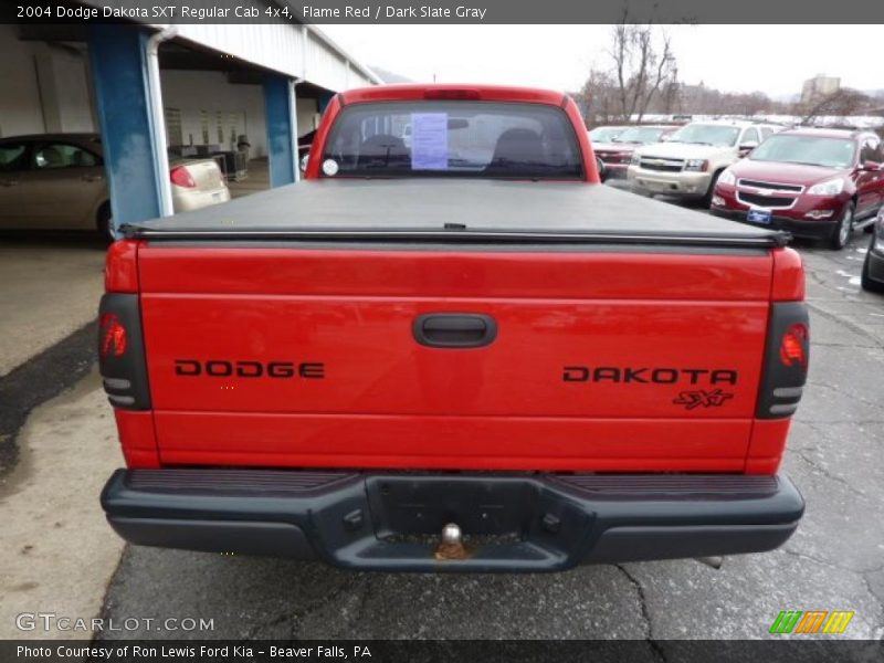 Flame Red / Dark Slate Gray 2004 Dodge Dakota SXT Regular Cab 4x4