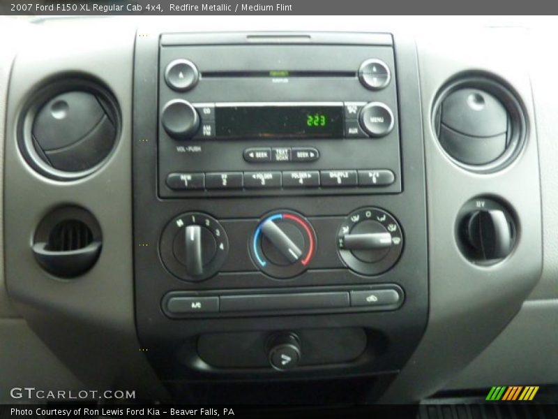 Controls of 2007 F150 XL Regular Cab 4x4