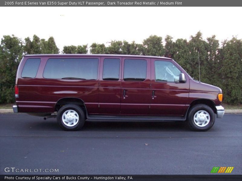 Dark Toreador Red Metallic / Medium Flint 2005 Ford E Series Van E350 Super Duty XLT Passenger