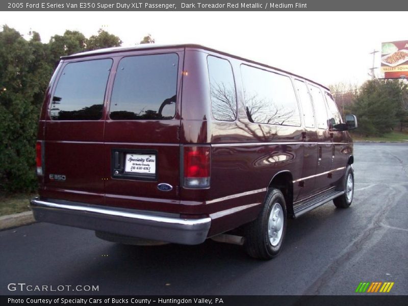Dark Toreador Red Metallic / Medium Flint 2005 Ford E Series Van E350 Super Duty XLT Passenger