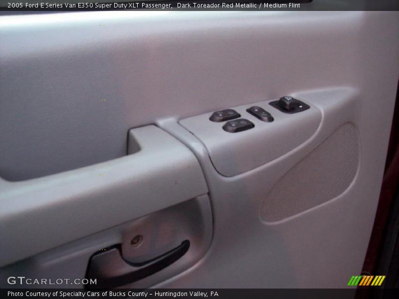 Dark Toreador Red Metallic / Medium Flint 2005 Ford E Series Van E350 Super Duty XLT Passenger