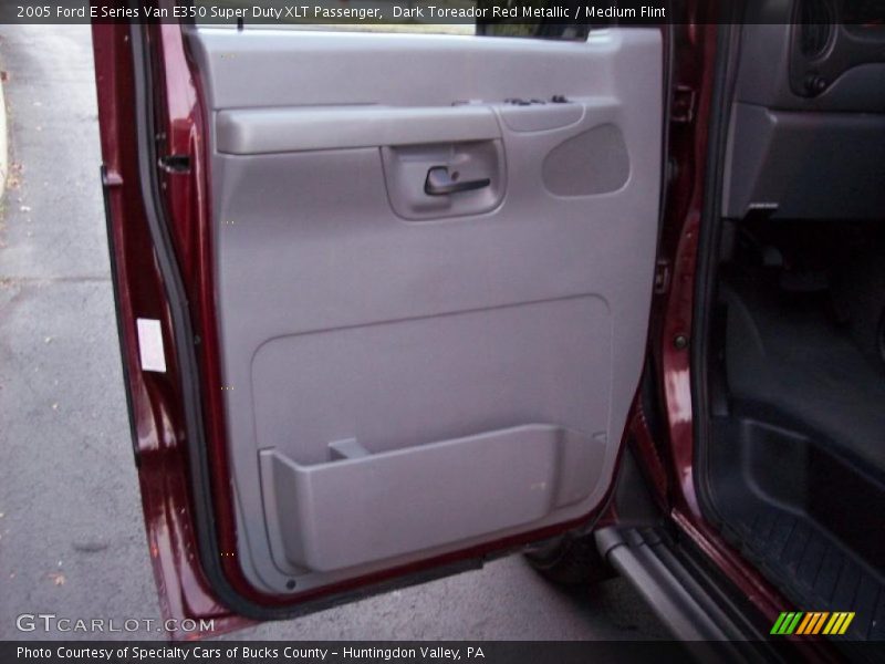 Dark Toreador Red Metallic / Medium Flint 2005 Ford E Series Van E350 Super Duty XLT Passenger