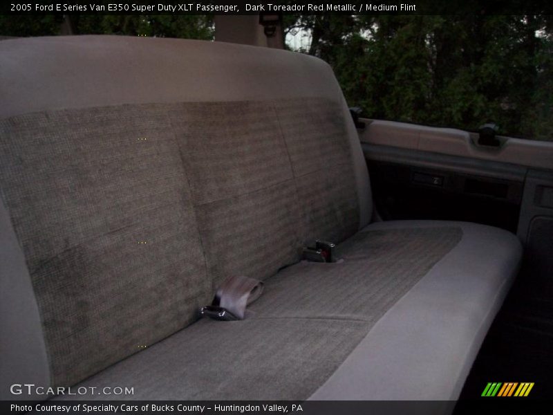  2005 E Series Van E350 Super Duty XLT Passenger Medium Flint Interior